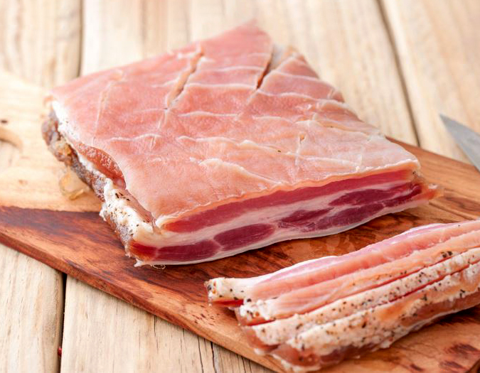 بررسی تعداد مصرف‌کنندگان بِیکن در ایالات متحده